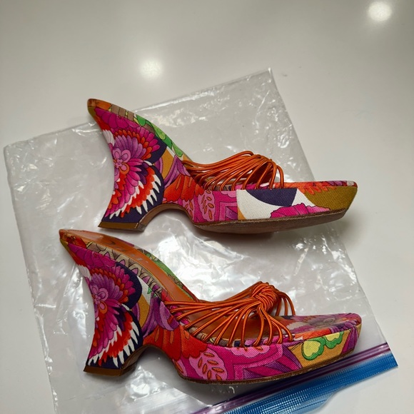 Vintage Dior Floral mule wedges Sandals size 38 1/2 - Picture 4 of 8